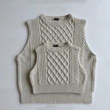 Load image into Gallery viewer, Camilla II Sweater Vest
