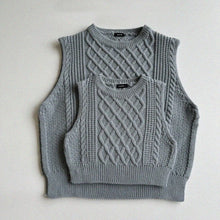 Load image into Gallery viewer, Camilla II Sweater Vest