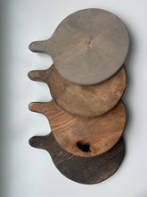 Load image into Gallery viewer, Round board with handle
